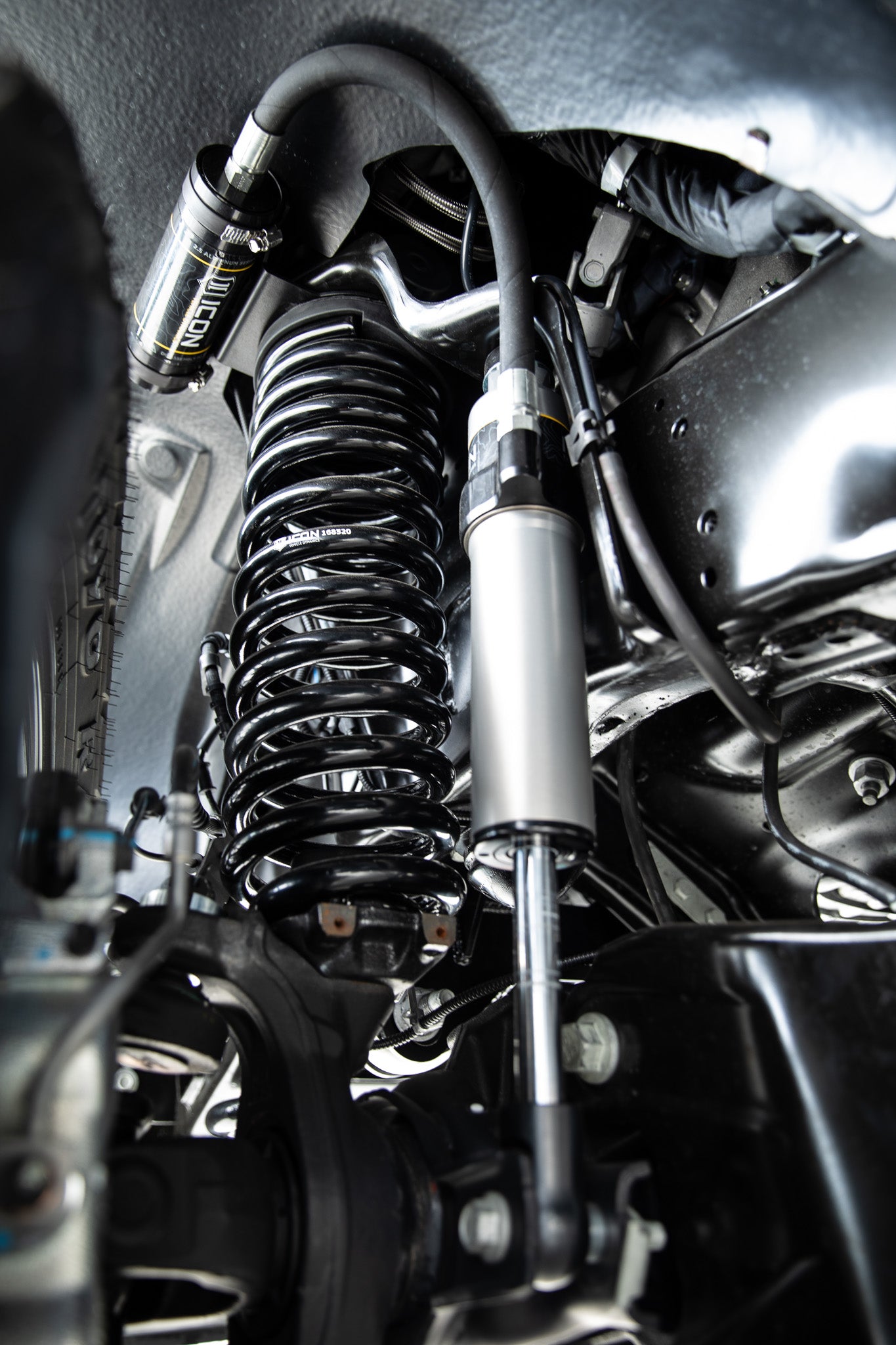ICON 05-19 FSD FRONT 2.5" DUAL RATE SPRING KIT
