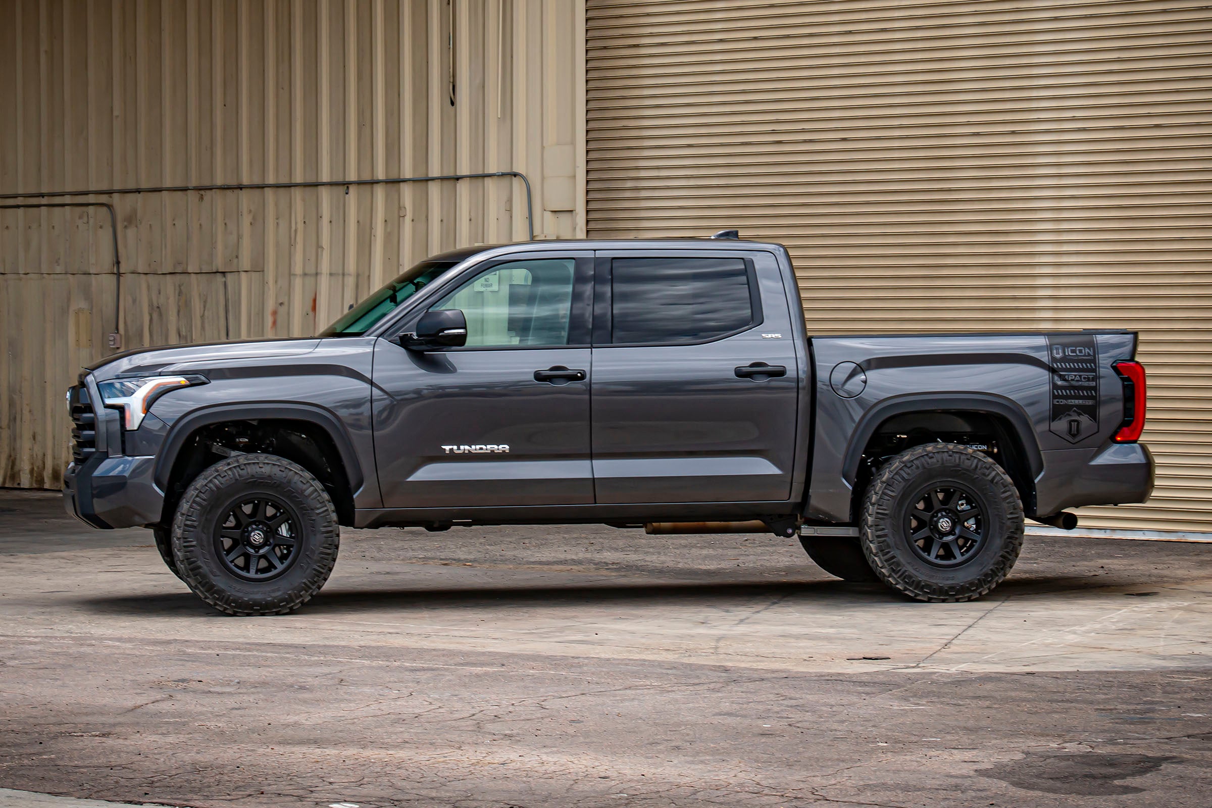 ICON 22-24 TUNDRA/23-24 SEQUOIA REAR 3.0 VS RR CDCV PAIR